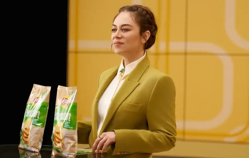 Yogurt ve Mevsim Yesillikli Lays Firindan Yemeye Acik Tartismaya Kapali
