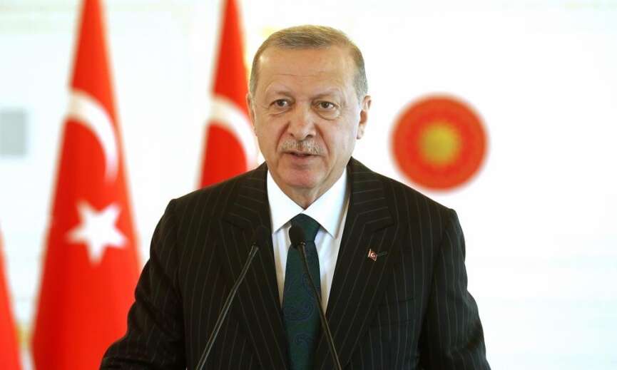 Cumhurbaskani Erdogan memur ve emekliye verilen zam oranini yukseltti