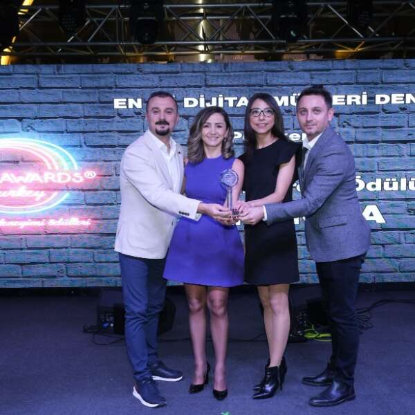 Teknosa, Türkiye Müşteri Deneyimi Ödülleri’nde üç ödül birden kazandı