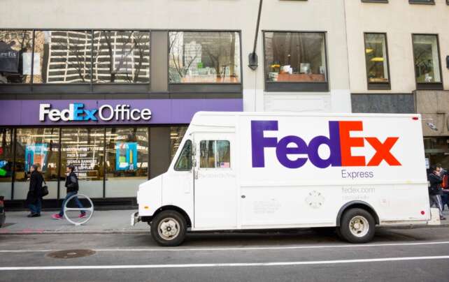 FedEx yonetici ekibinin yuzde 10undan fazlasini isten cikaracak