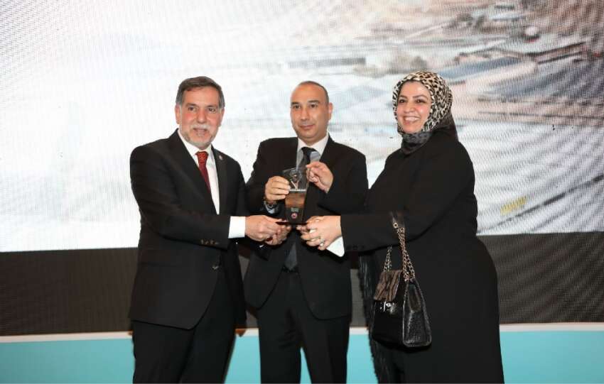 Uretime Gonul Veren Odulu Yaylanin