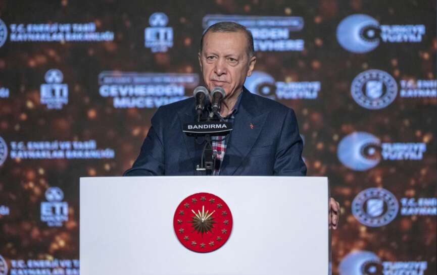 Cumhurbaskani Erdogan en dusuk emekli ayliginin 7 bin 500 lira olacagini acikladi