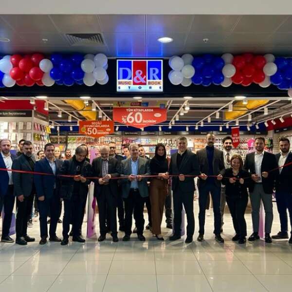 Erkmen Onbulak 12 D&R, NTS Danışmanlık projesi Yalova Star AVM’de açıldı