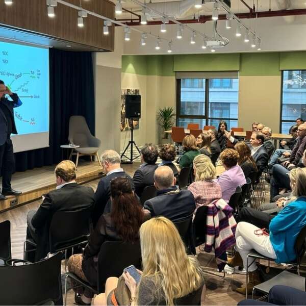 Erkmen Onbulak 8 Liderlerden DNA’nın ilk etkinliğine büyük ilgi