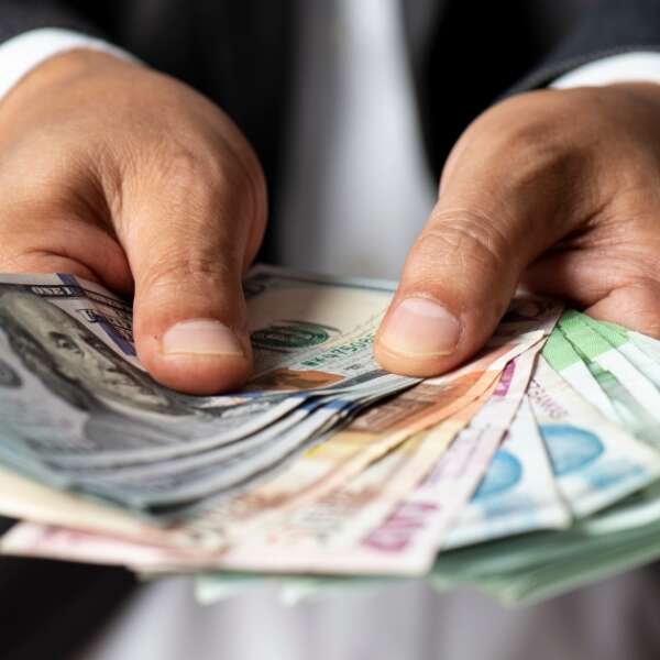 Erkmen Onbulak 12 Türkiye’nin dış borcu tüm zamanların en yüksek seviyesine yükseldi