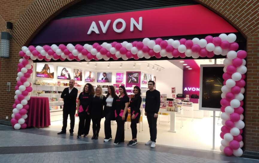 Avon yeni magazasi ile Mersinde