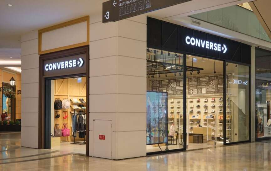 Converse Istanbuldaki ilk magazasini Emaar AVMde acti