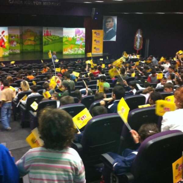 Eti Çocuk Tiyatrosu, 23 Nisan’da deprem bölgesinde çocuklar ile buluşuyor