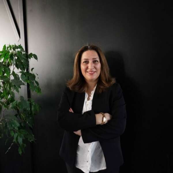 Erkmen Onbulak 10 Uyumsoft Yatırım Hizmetleri Genel Müdürü Özlem İkiz Arın : “Teknolojinin afetini, afetin teknolojisine dönüştürmenin zamanındayız”