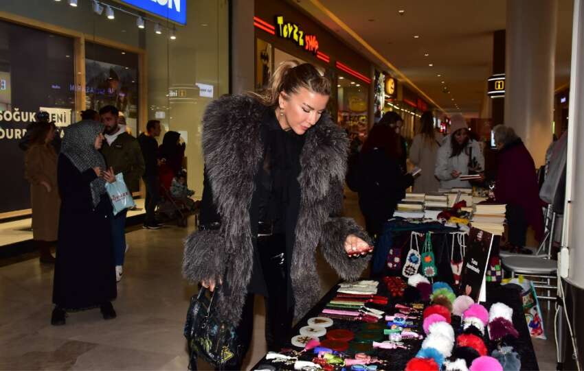 Vialand AVMde alisveris bahari basliyor