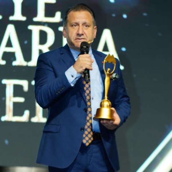 Kiğılı ‘Yılın Giyim Markası’ seçildi
