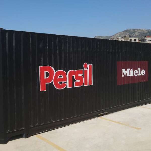 Persil ve Miele, depremzedelerin yanında