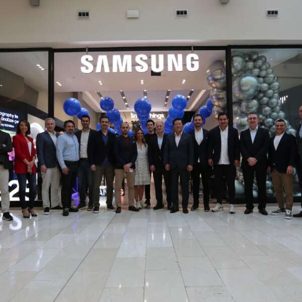 Erkmen Onbulak 4 Samsung’un tüm ürün grupları ve deneyim alanı İstanbul İstinyePark’ta