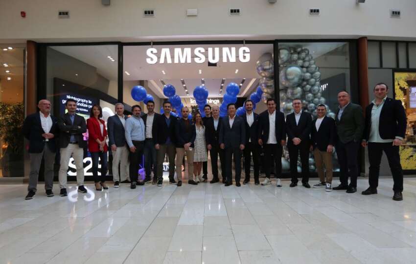 Samsungun tum urun gruplari ve deneyim alani Istanbul IstinyeParkta