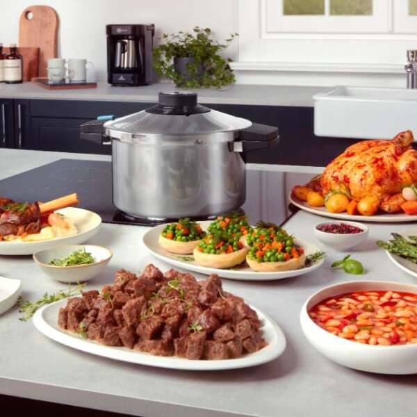 Karaca Quick & Safe düdüklü tencere ile tüm lezzetler güvende