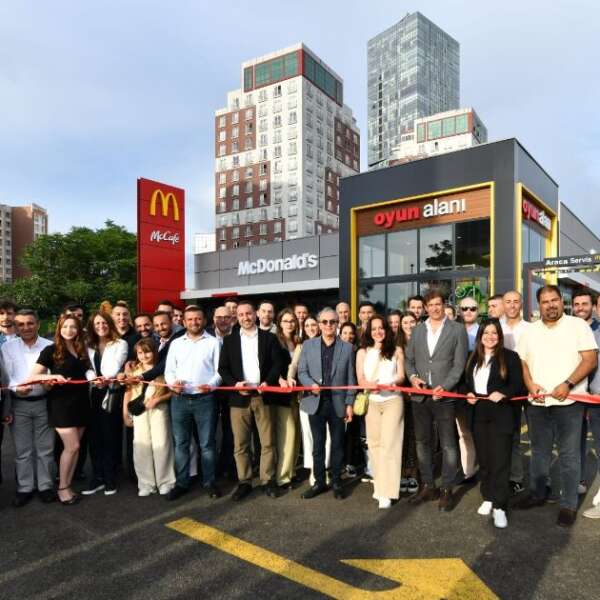 McDonald’s Türkiye ile geleceğin restoran deneyimi Kartal’da