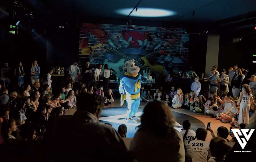 Pinar Kido Hip Hop Turkiye Sampiyonasinda cocuklara enerji verecek