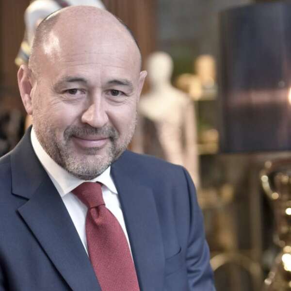 Yerli müşteri alışverişte hız kesmiyor yabancı frene basmaya devam ediyor