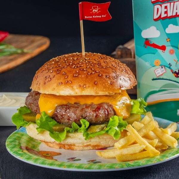 Bursa Kebap Evi yaz tatilinde çocuklara lezzet şöleni yaşatıyor