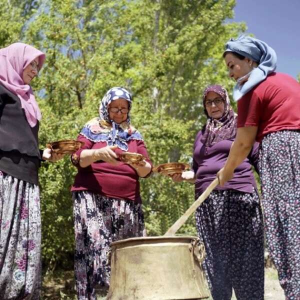 Reis ile “Aşurenin Lezzeti Paylaşmanın Bereketi”