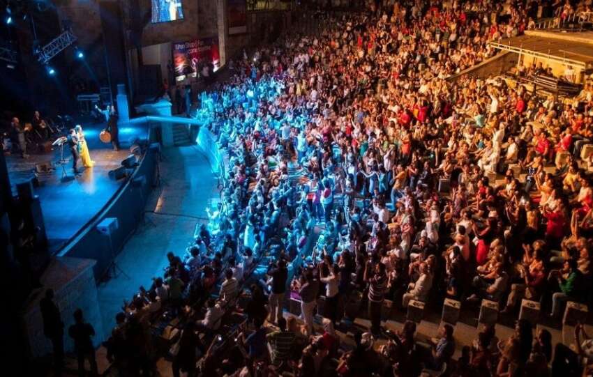 Bursa Kebap Evi ile muzik keyfi lezzetle bulusuyor