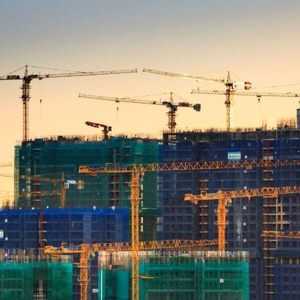 Halil İbrahim Zeytin 6 Perakende, hizmet ve inşaat sektörlerinde güven düştü