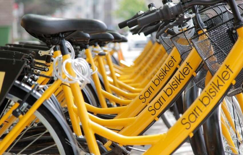 Istanbullu cocuklar Eti Sari Bisiklet ile bulusuyor