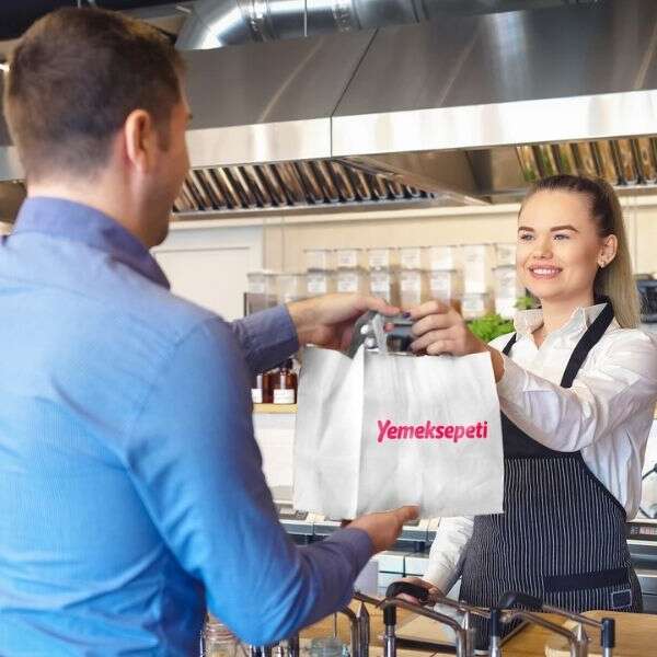 Başak Aktürk 4 Yemeksepeti, siparişi yerinden teslim alma alışkanlığını Gel Al ile yeniliyor