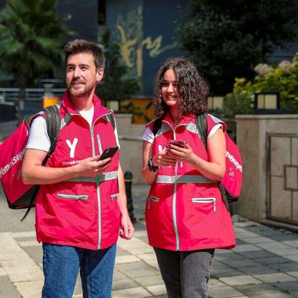 Yenilikçi ve çevreci teslimat için yeni adım: Yemeksepeti, yaya kurye hizmetini başlatıyor