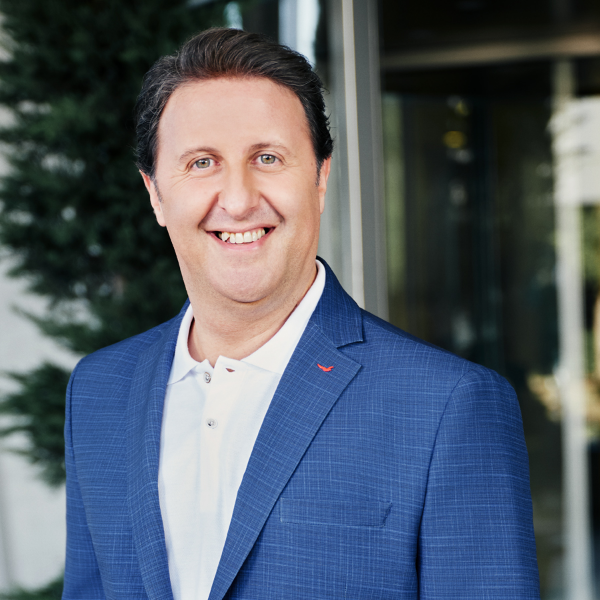 Başak Aktürk 4 D’S damat “Sihirli Takım” erkeklerin yeni jokeri