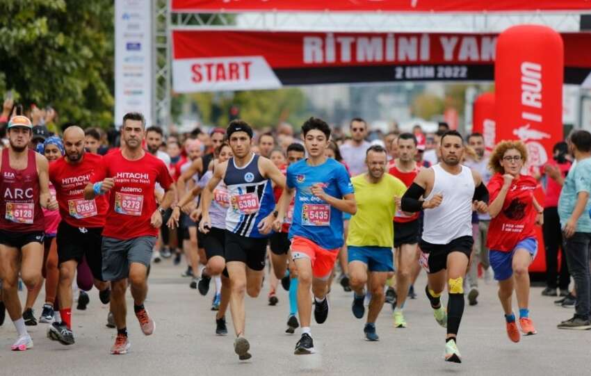 Eker I Run 10. yilinda basariya eglenceye ve iyiliklere kosuyor
