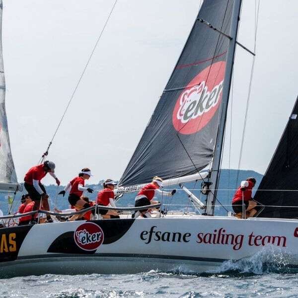 Halil İbrahim Zeytin 8 Eker Sailing Team, 8. Deniz Kızı Uluslararası Yelken Kupası’nda birinci oldu