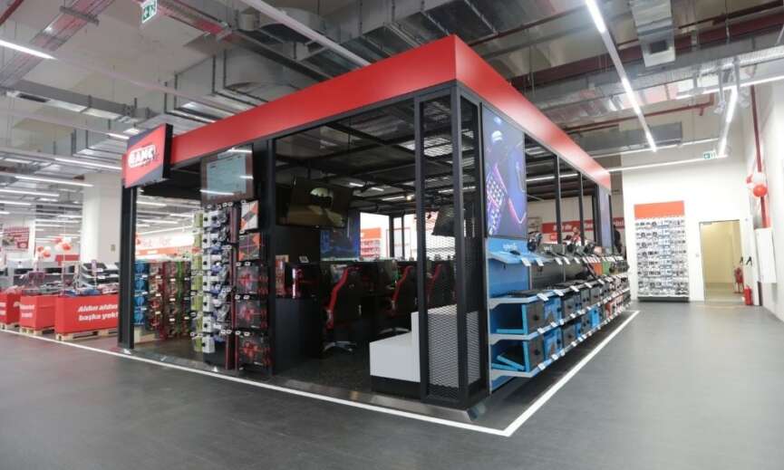 MediaMarkt Gamezone alanlarinda oyunseverleri son teknolojiyle bulusturuyor