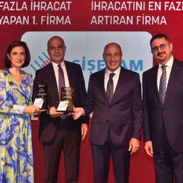 Başak Aktürk 13 Şişecam ihracat başarısını ödüllerle taçlandırdı