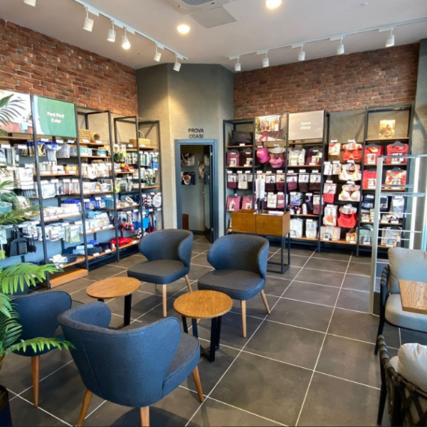 İlkay Keskin 7 Tchibo, Balıkesir’deki ilk mağazasını açtı