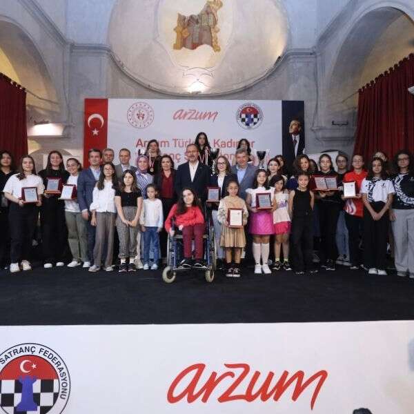 Arzum, Cumhuriyetin 100. yılını Arzum Türkiye Kadınlar Satranç Şampiyonası ile kutladı