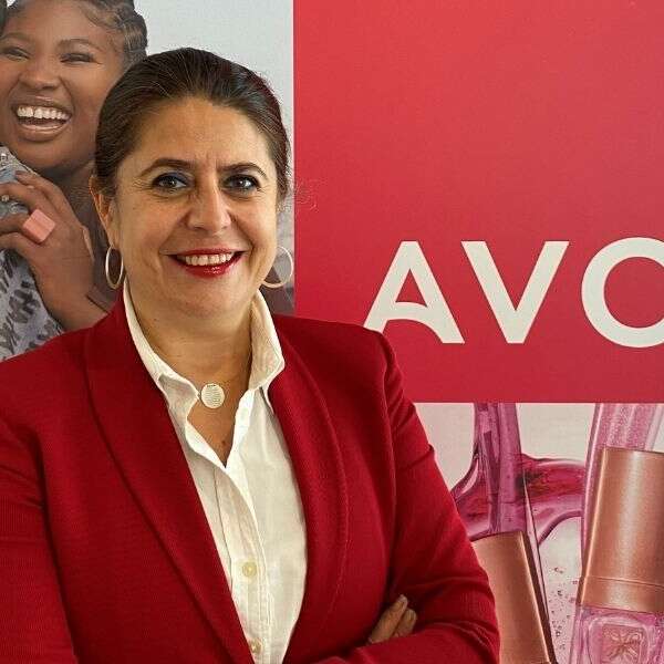 Avon Distribütör Pazarlar Genel Müdürü Pınar Kaçar oldu