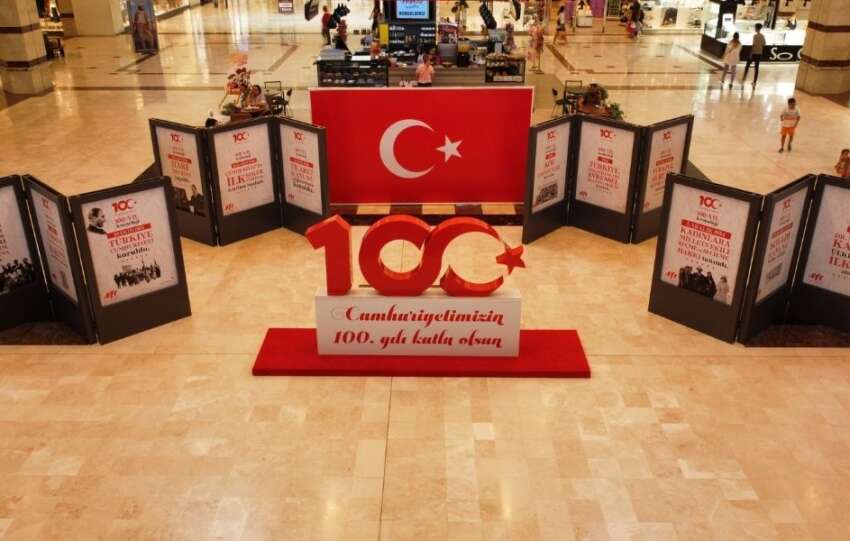 Cumhuriyetimizin 100. yili M1 Adanada coskuyla kutlaniyor