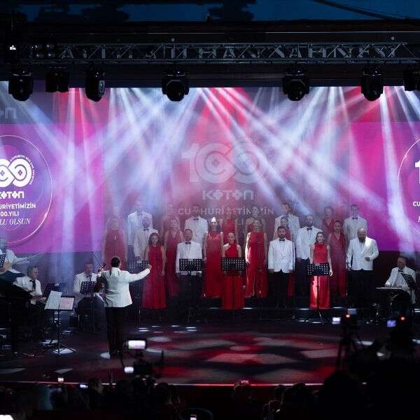Koton Cumhuriyetimizin 100. yılını coşkulu bir konserle kutladı