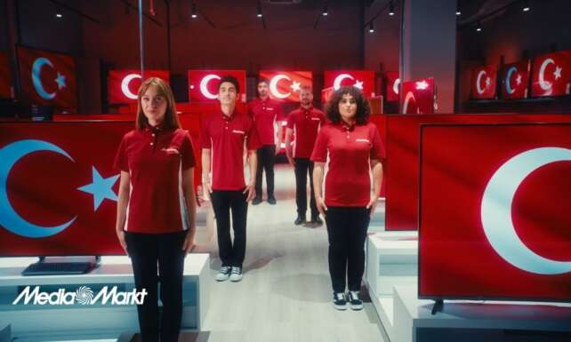 MediaMarkt Turkiye Cumhuriyetin 100. yili anisina bir reklam filmi yayinladi