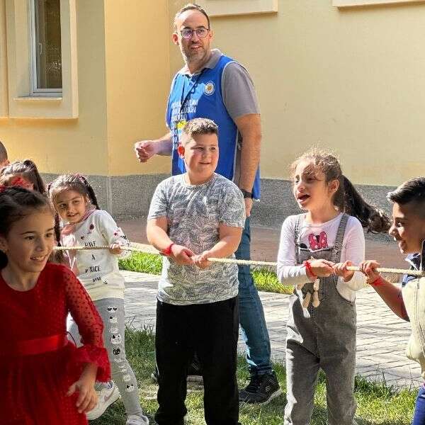 Domino’s Düş Gezgini Ateşböceği mobil eğitim tırı Ankara’ya ulaştı