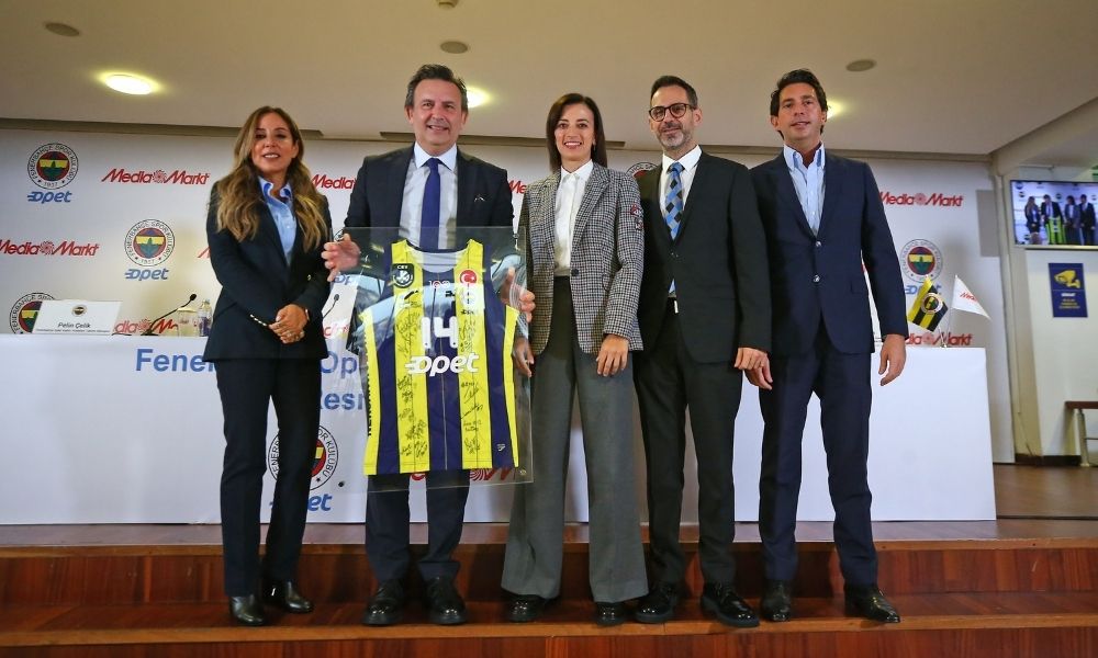 MediaMarkt, Fenerbahçe Opet Kadın Voleybol takımının resmi sponsoru oldu