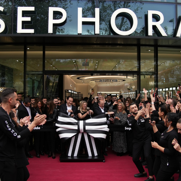 Sephora, Türkiye’deki ilk amiral mağazasını Bağdat Caddesi’nde açtı