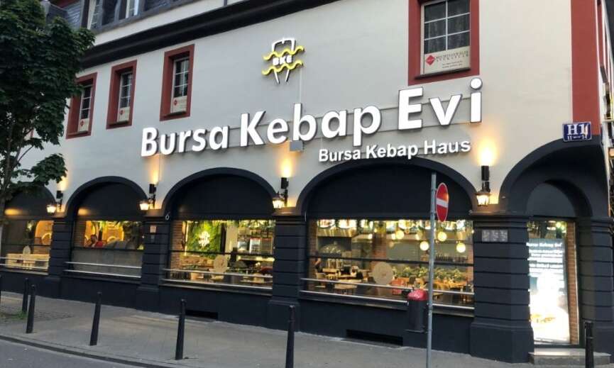 Bursa Kebap Evi 2022 Yili Hizmet Ihracati Sampiyonlari arasinda yerini aldi