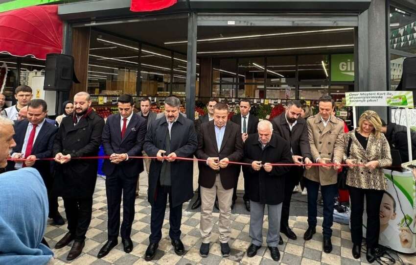 Onur Market Bursada yeni magazasinin kapilarini acti