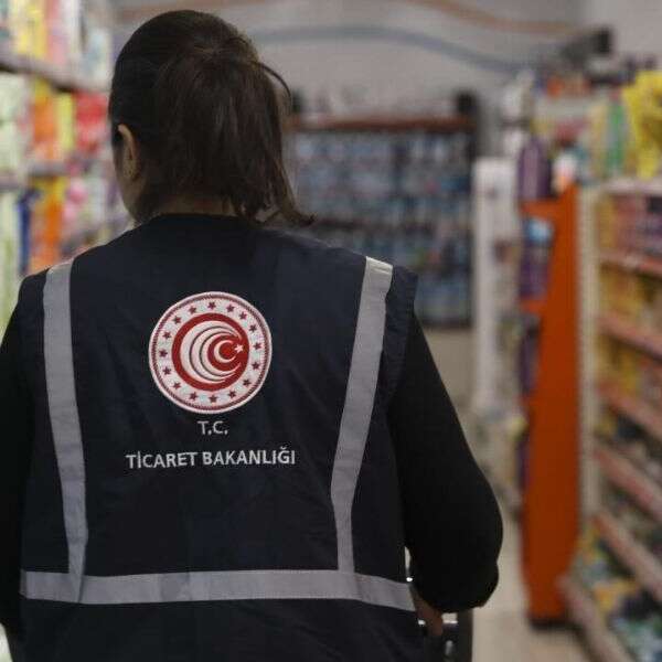 Ticaret Bakanlığı’ndan marketlerde eş zamanlı “fiyat ve etiket” denetimi