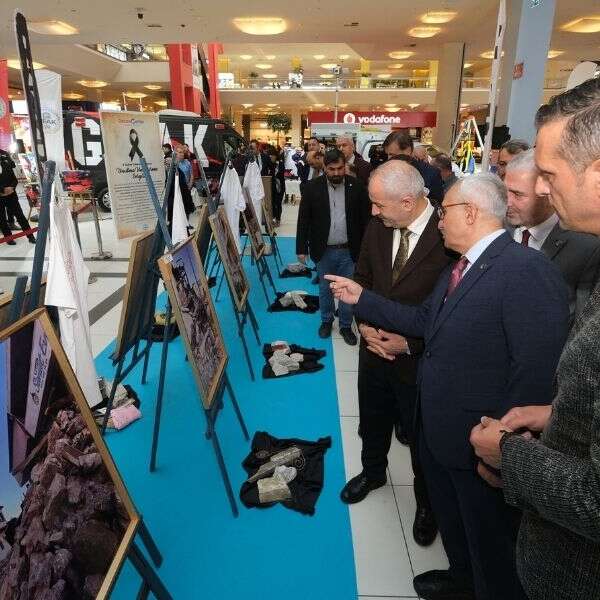 Gebze Center’dan 6 şubat depreminin anısına ‘Unutma Unutturma’ sergisi