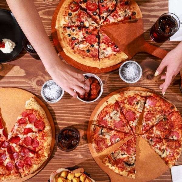 Pizza Hut Dünya Pizza Günü’nü enfes lezzetleriyle kutluyor
