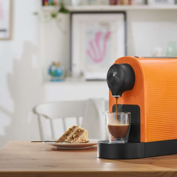 Tchibo Cafissimo Pure Plus’ın canlı renkleri ile kahve içmek daha da keyifli