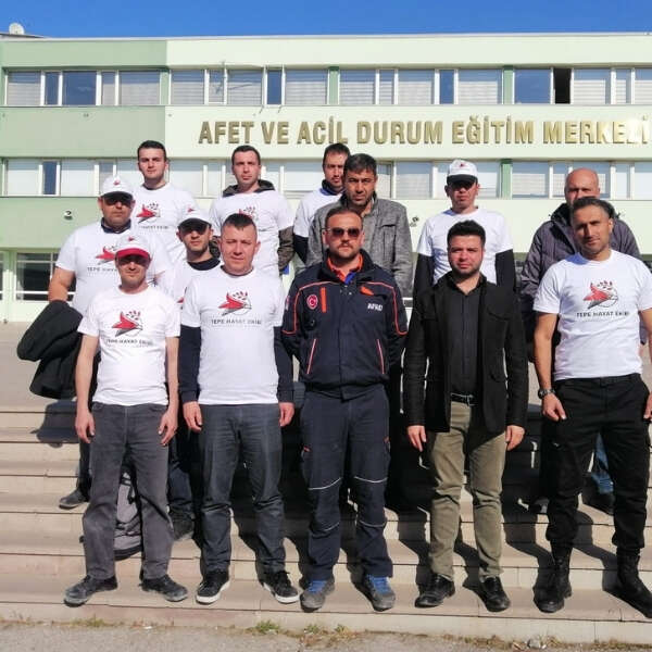 Tepe Kurumsal Çözümler, deprem bölgesindeki çalışmalarını sürdürüyor